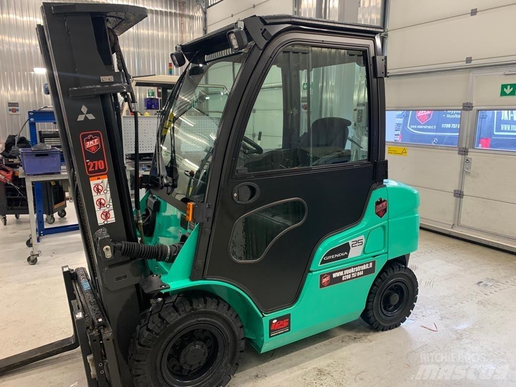 Mitsubishi FD25N3 Дизельные погрузчики