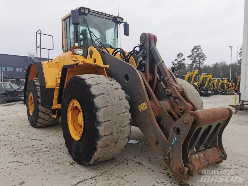 Volvo L220F Фронтальные погрузчики