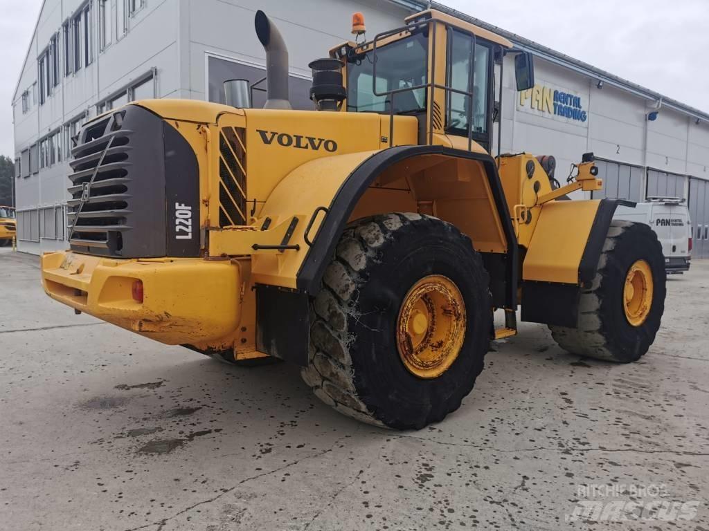 Volvo L220F Фронтальные погрузчики