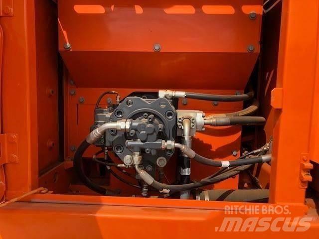 Doosan DX 225 Гусеничные экскаваторы