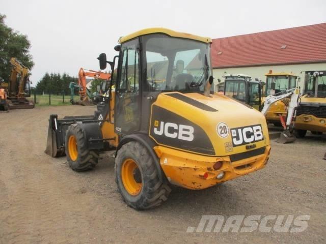 JCB 406 B Фронтальные погрузчики
