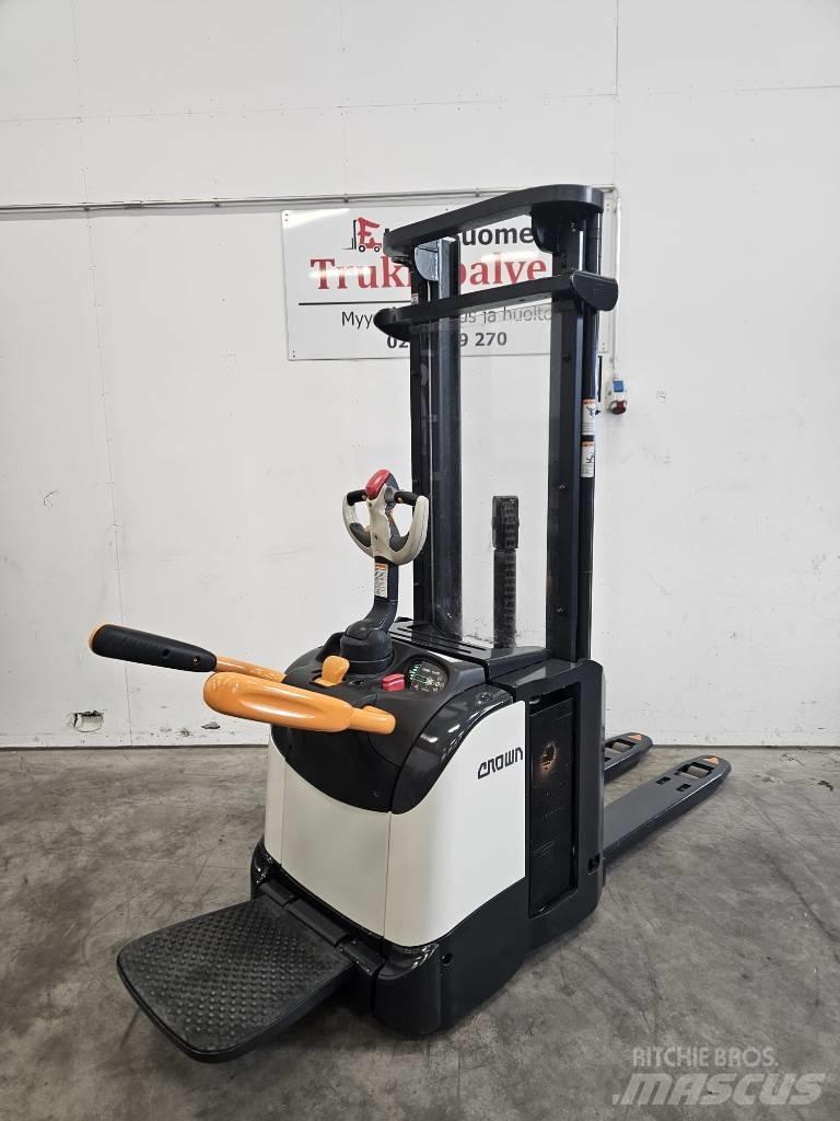 Crown ETi 4000 1.6 Самоходные электроштабелёры