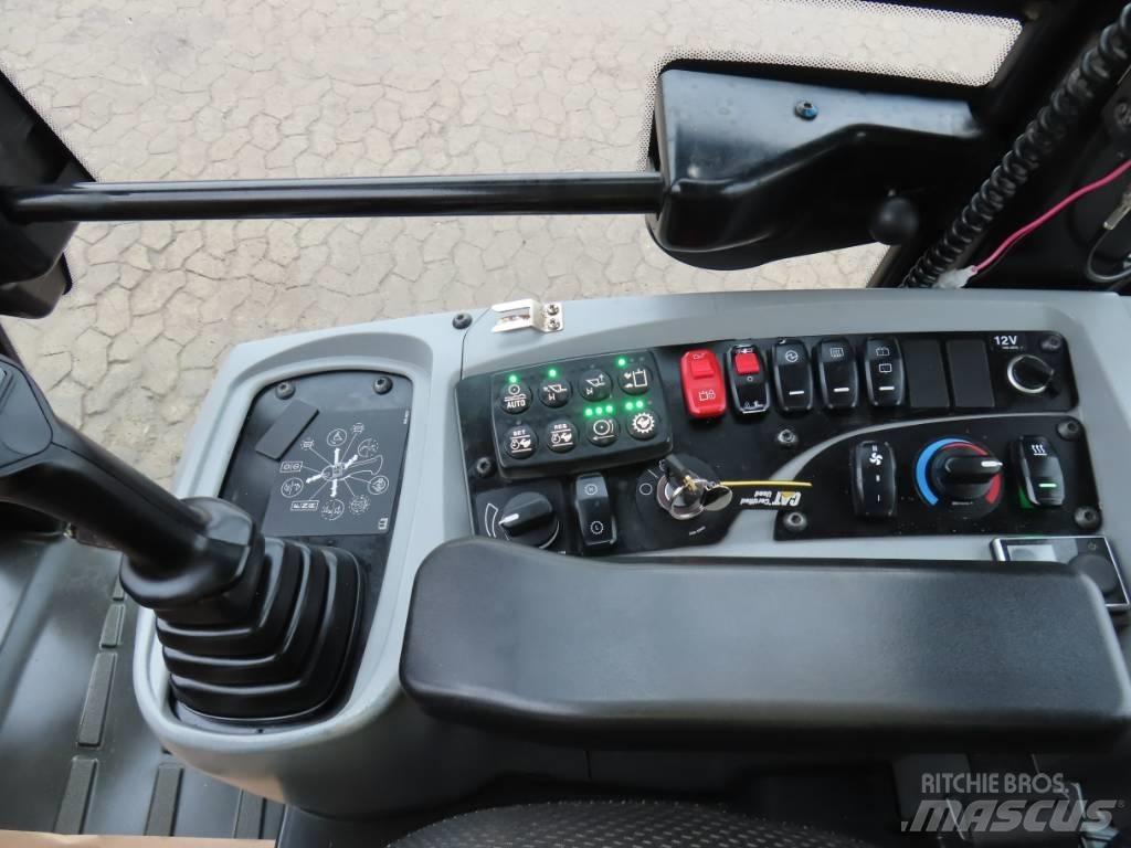 CAT 908M Фронтальные погрузчики
