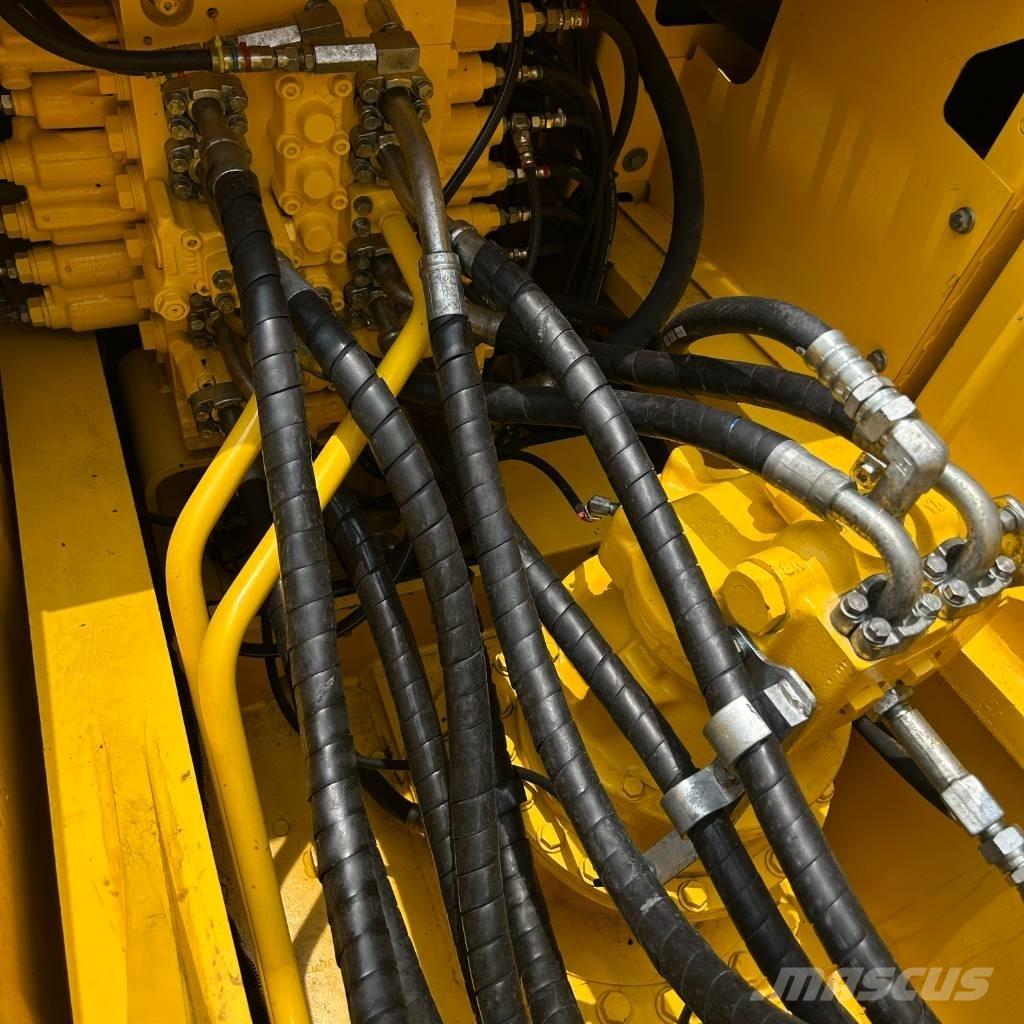 Komatsu 220-8 Гусеничные экскаваторы