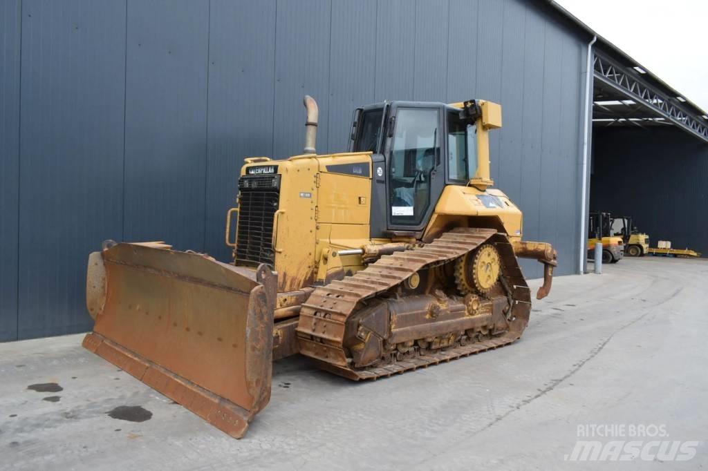 CAT D6N XL Гусеничные бульдозеры