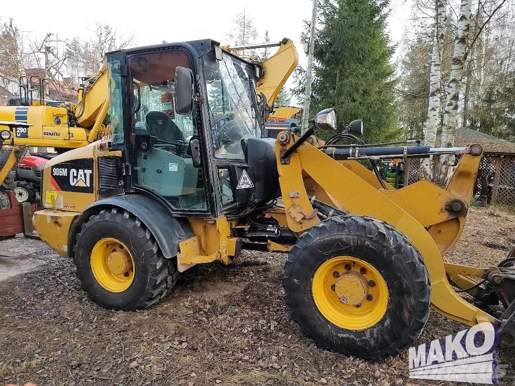 CAT 906 Фронтальные погрузчики