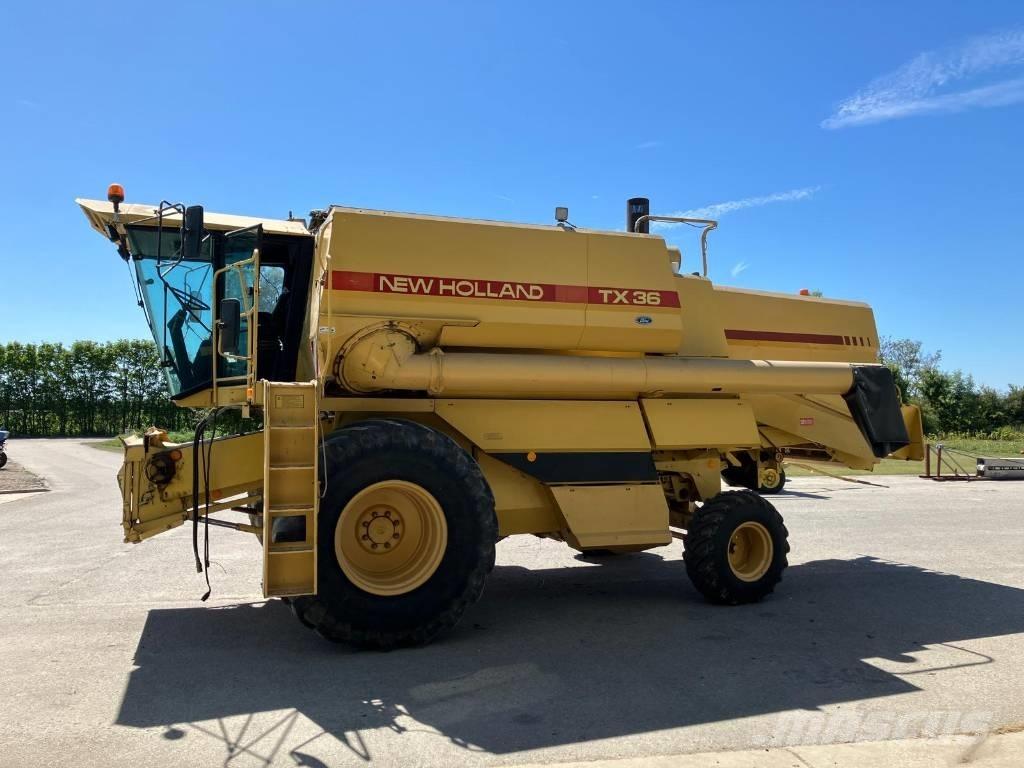 New Holland TX 36 Зерноуборочные комбайны