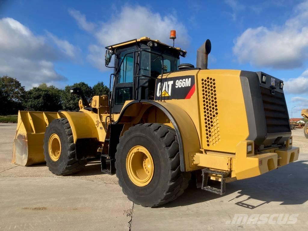 CAT 966 M Фронтальные погрузчики