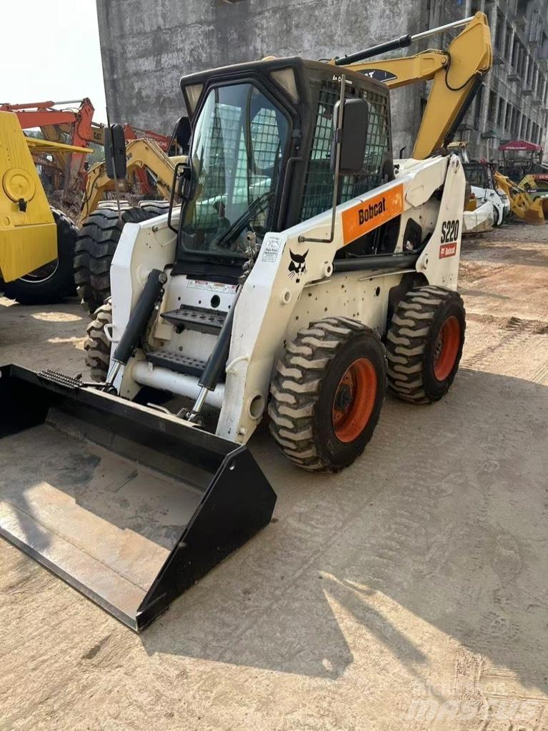 Bobcat S 220 Мини-погрузчики