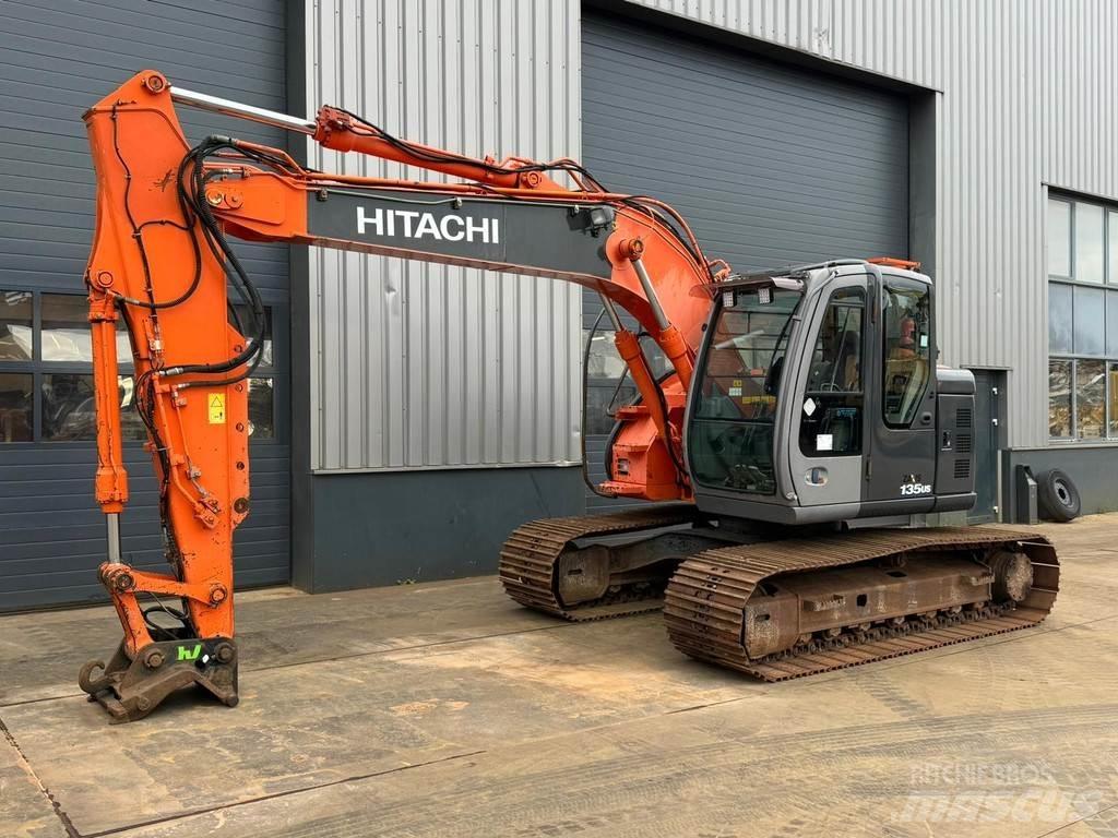 Hitachi ZX135US Гусеничные экскаваторы