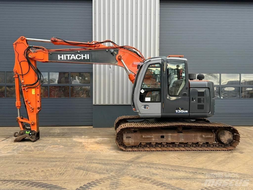 Hitachi ZX135US Гусеничные экскаваторы