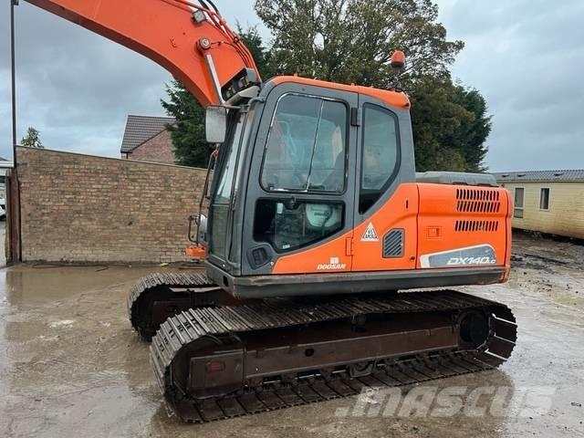 Doosan DX 140 LC-3 Гусеничные экскаваторы