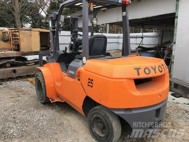 Toyota 7 FD 40 Дизельные погрузчики