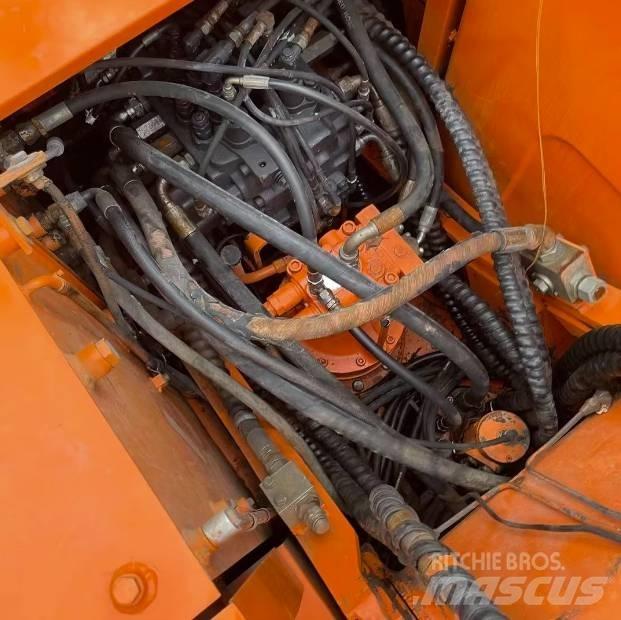 Doosan DH150W-7 Колёсные экскаваторы