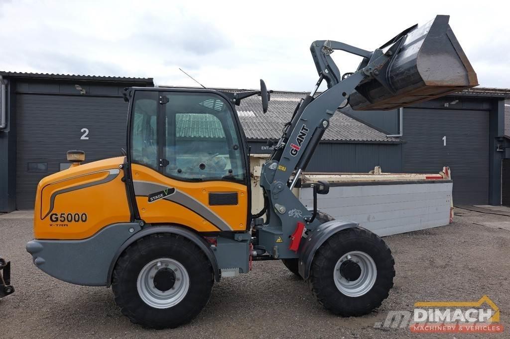 GiANT G5000 Фронтальные погрузчики