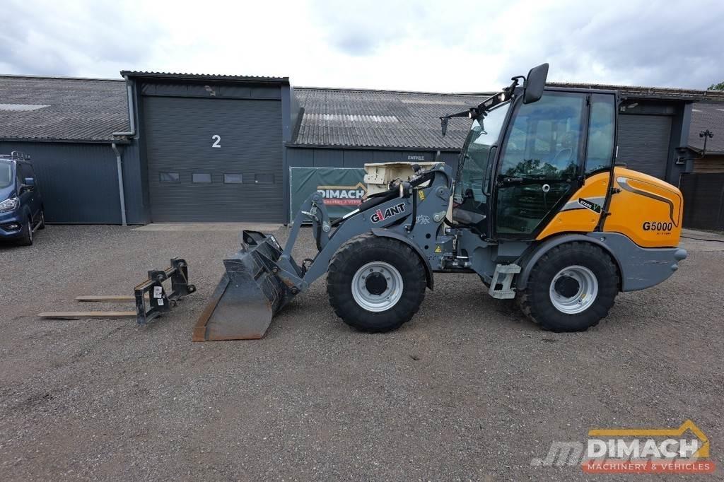 GiANT G5000 Фронтальные погрузчики