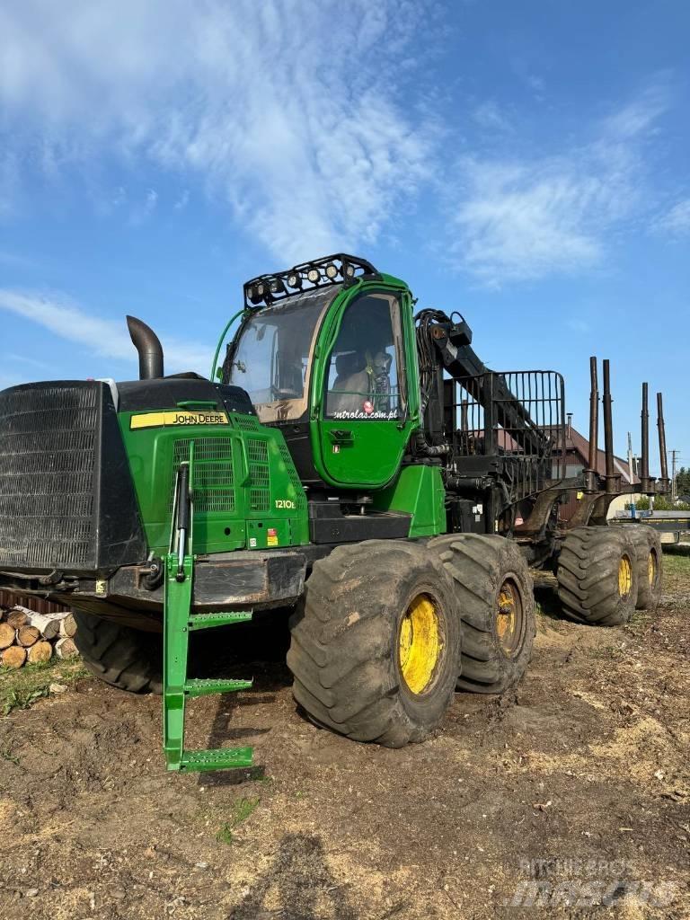 John Deere 1210E Форвардеры