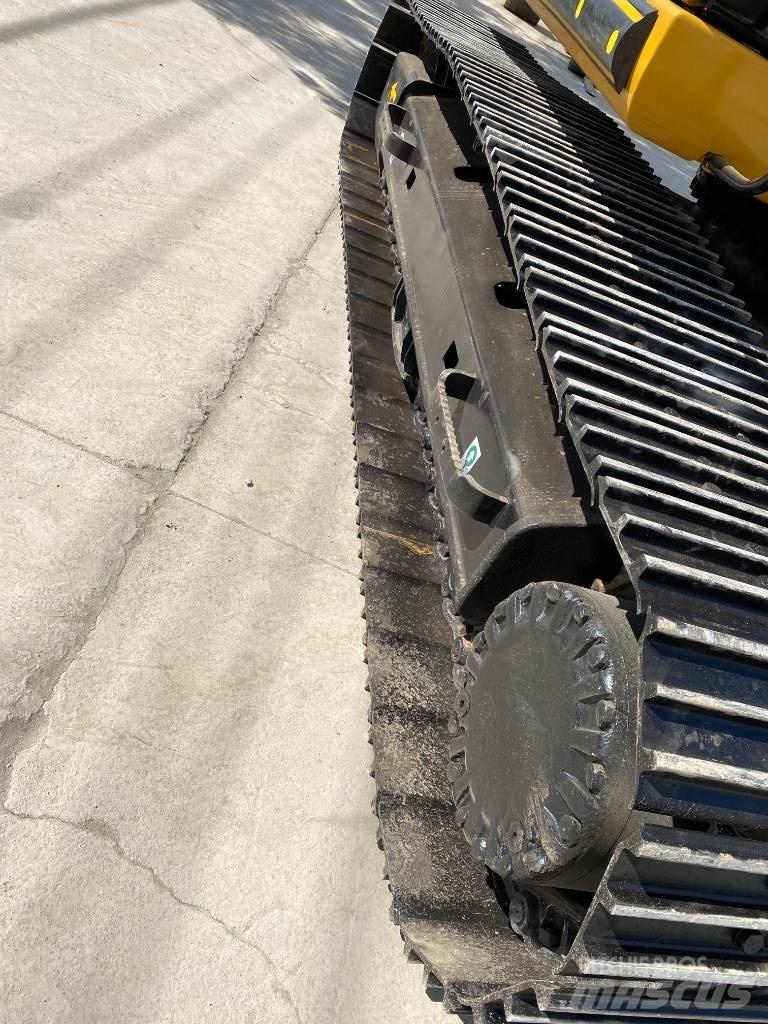 CAT 320 D Гусеничные экскаваторы