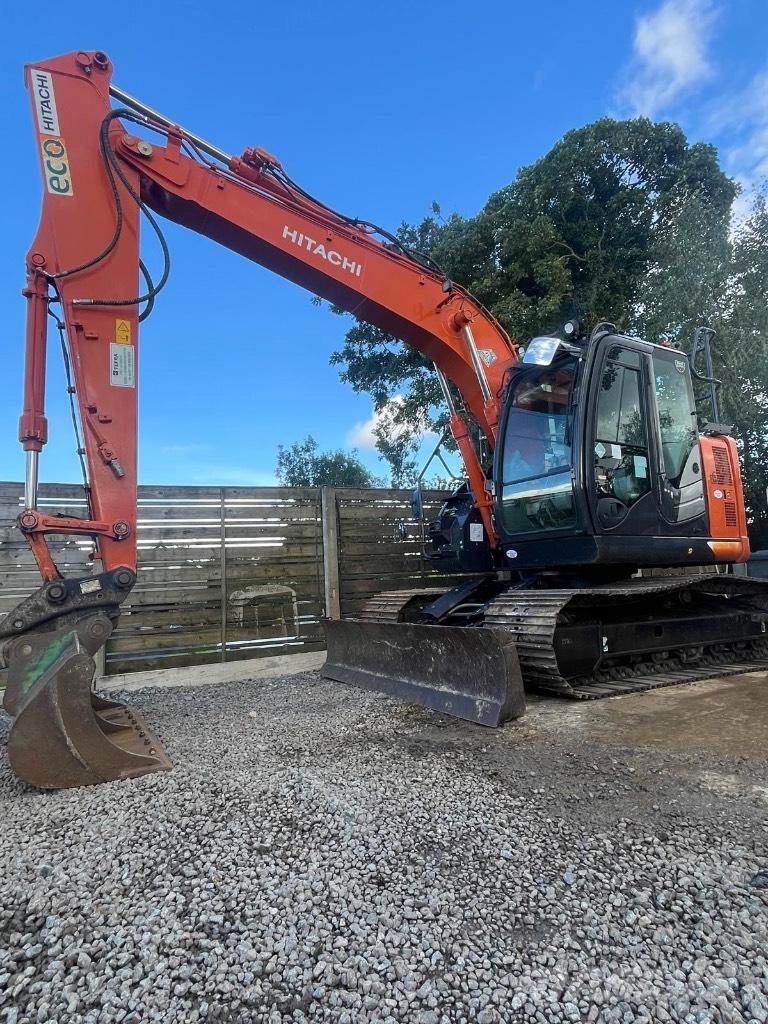 Hitachi ZX 135 US-6 Гусеничные экскаваторы