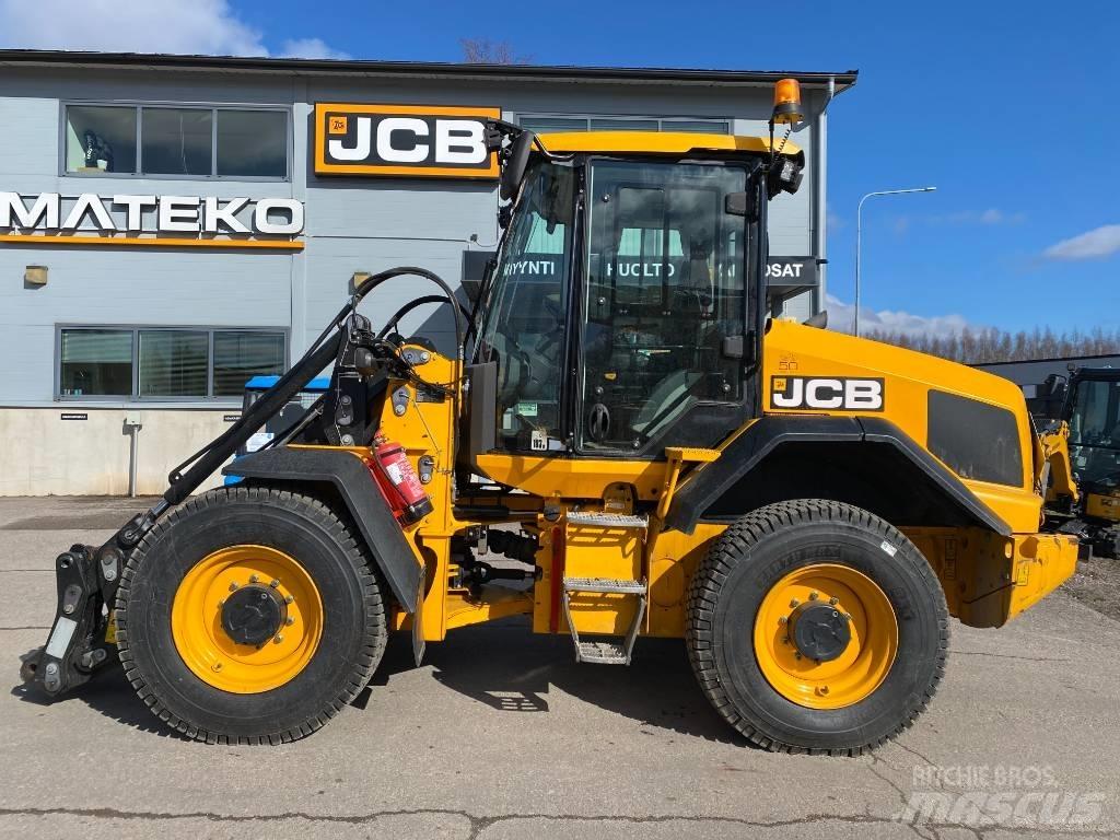 JCB 411 HT T4F Фронтальные погрузчики