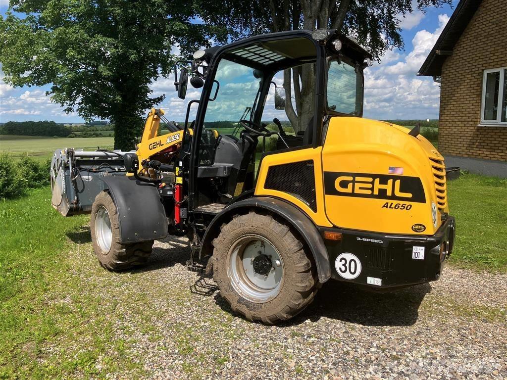Gehl AL 650 Многофункциональные сельскохозяйственные погрузчики