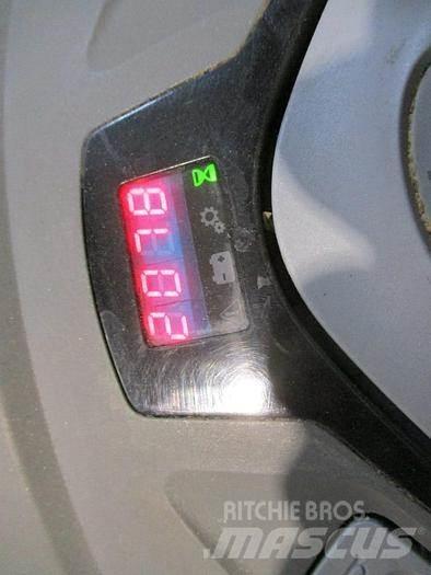 BT LPE 200i Ручные электрические тележки
