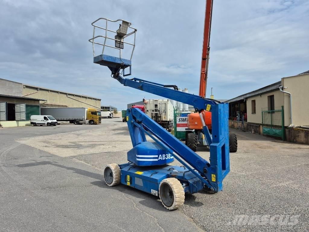 UpRight AB38 Коленчатые подъемники