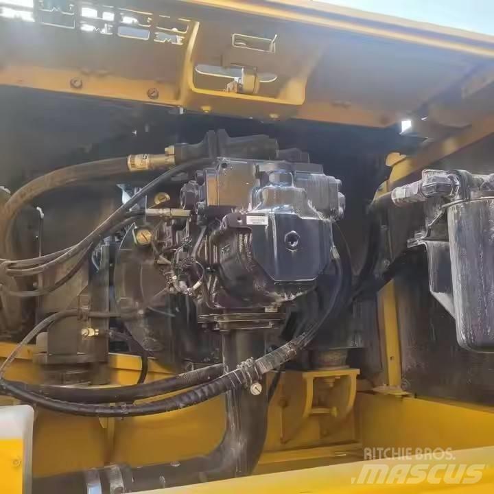 Komatsu PC360-8 Гусеничные экскаваторы