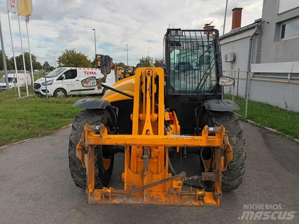 JCB 542-70 IND Телескопические фронтальные погрузчики
