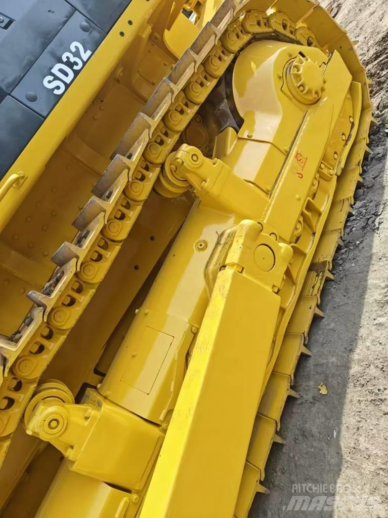 Shantui SD 32 Гусеничные бульдозеры