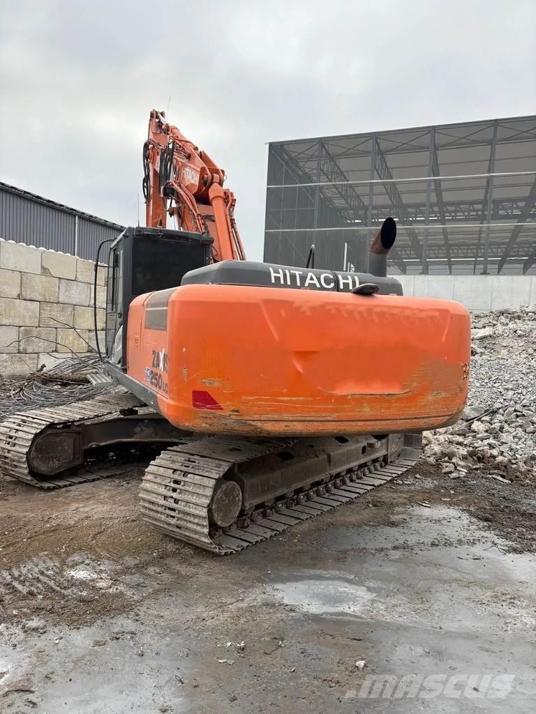 Hitachi ZX250LC-5B Гусеничные экскаваторы