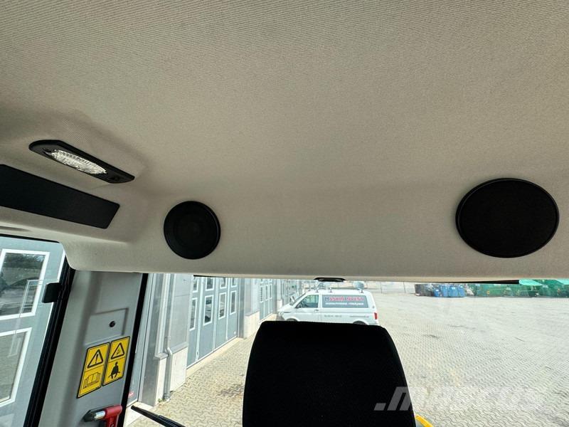 JCB 413 2.800h Фронтальные погрузчики