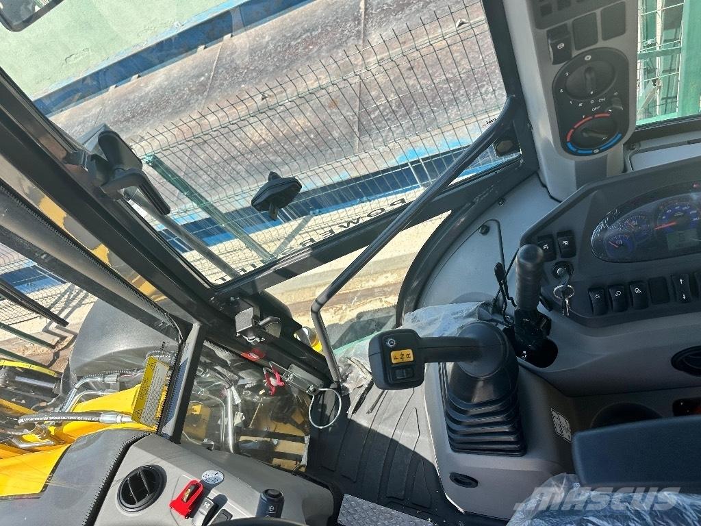 New Holland B 115 B Экскаваторы-погрузчики