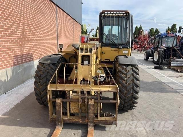CAT TH62 Сельскохозяйственные телескопические погрузчики