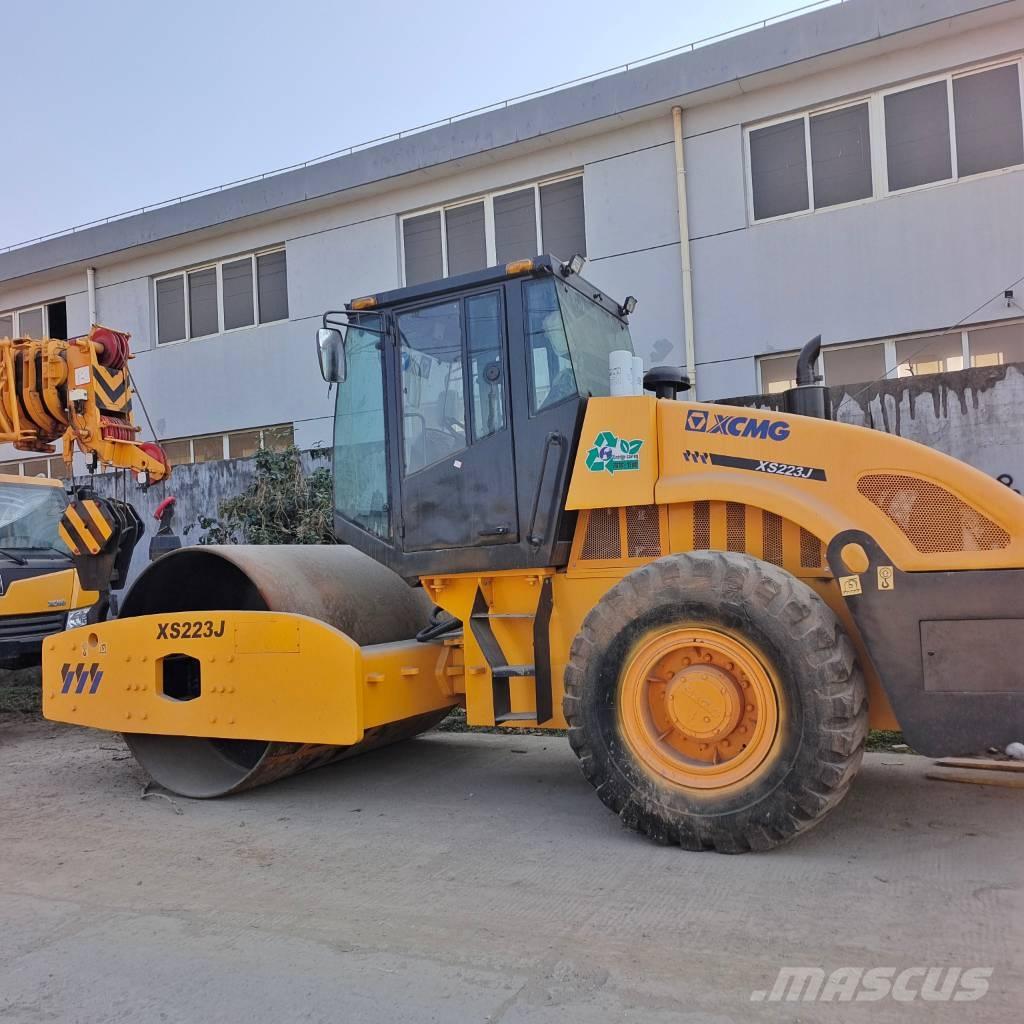 XCMG XS 223 J Грунтовые катки