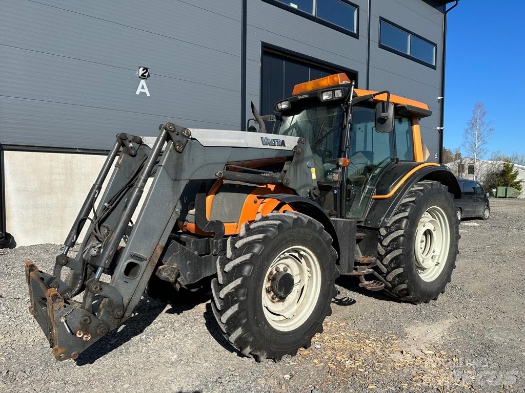 Valtra N101 Трактора