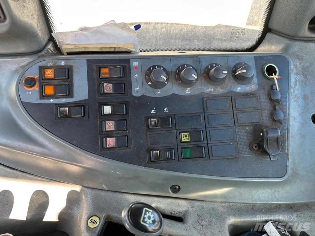 Valtra N101 Трактора