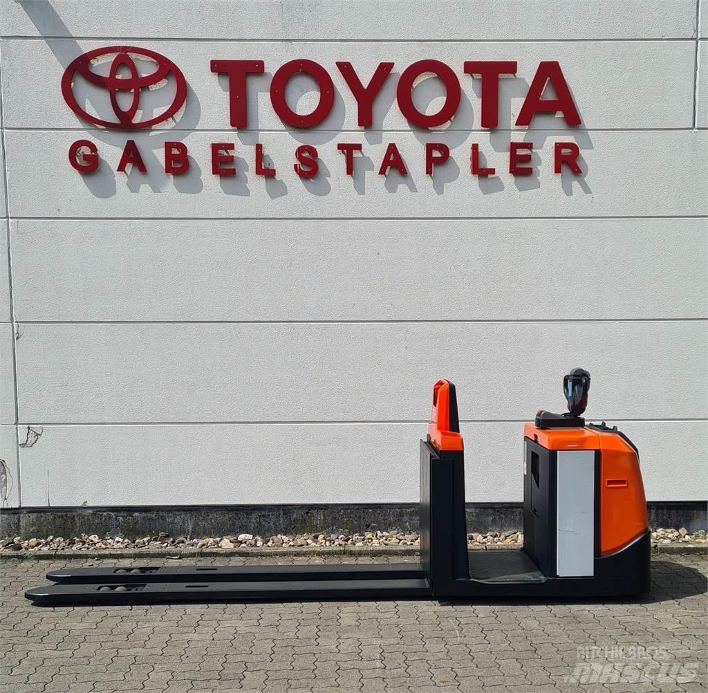 Toyota OSE 250 Горизонтальные комплектовщики