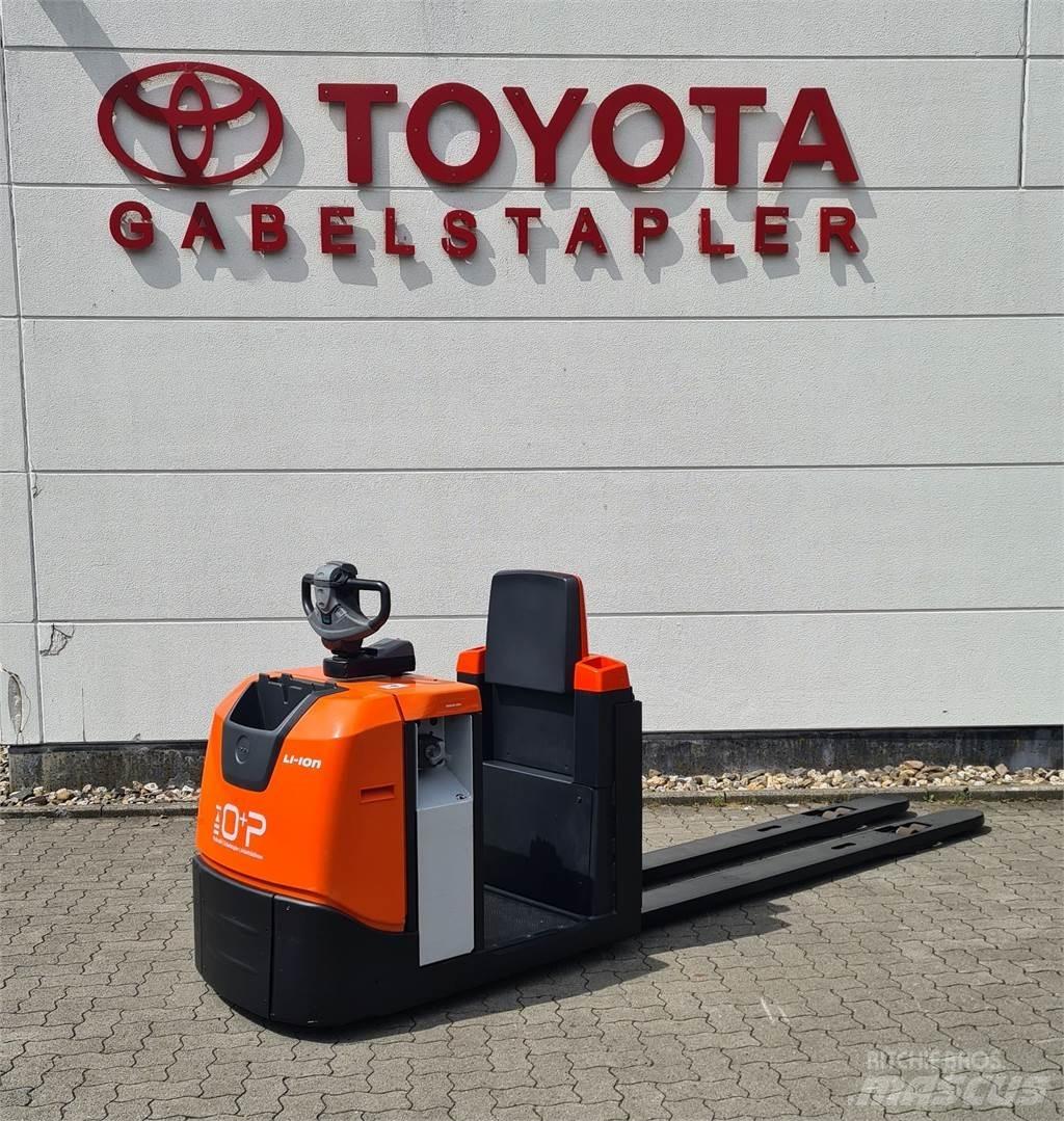 Toyota OSE 250 Горизонтальные комплектовщики