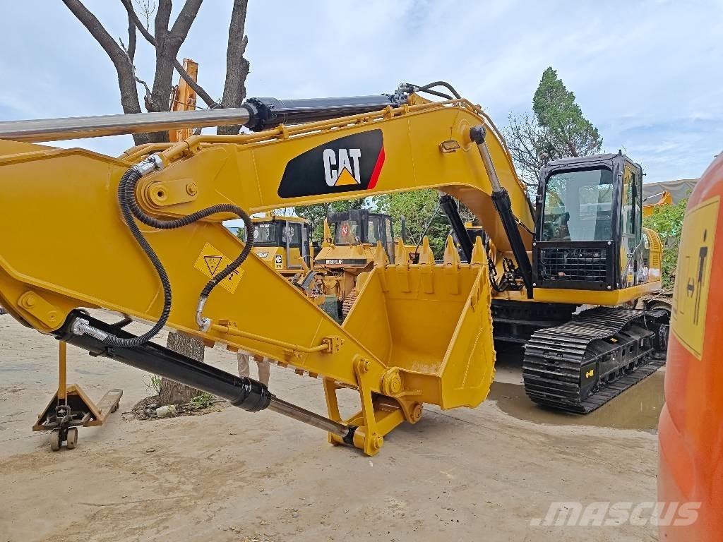 CAT 330D 2L Гусеничные экскаваторы