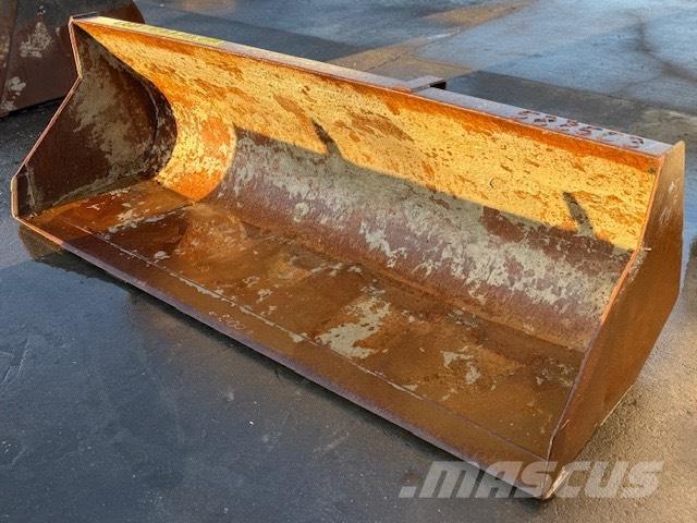 Manitou USED BUCKET Ковши