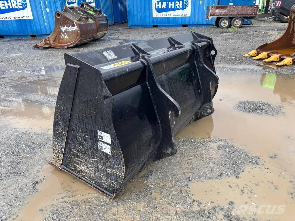 CAT 906 Фронтальные погрузчики