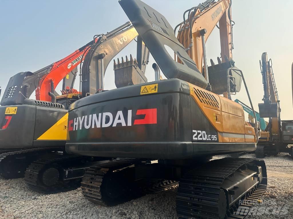 Hyundai R220LC-9S Гусеничные экскаваторы
