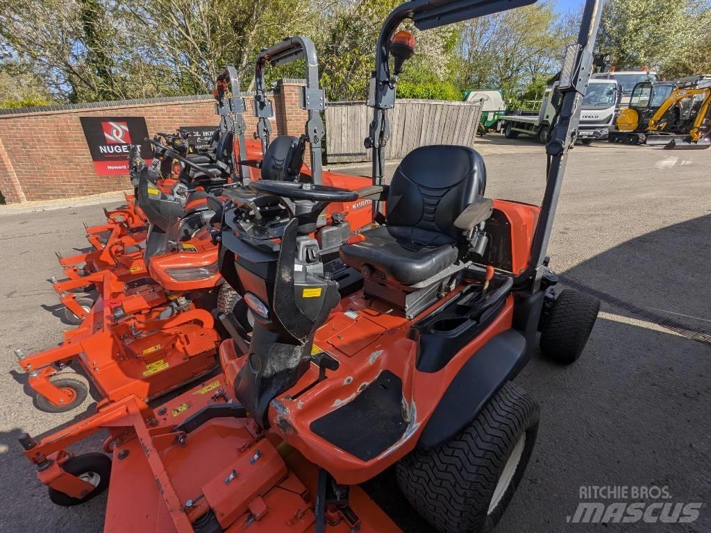 Kubota F 3890 Самоходные газонокосилки
