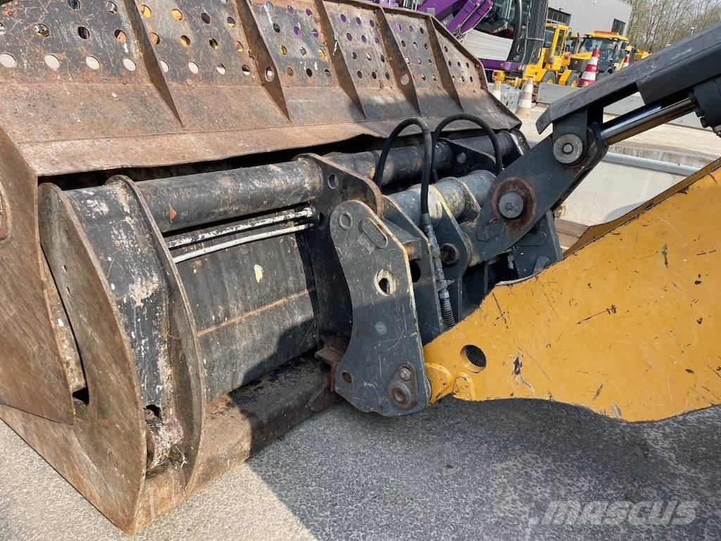 Liebherr 550 CDC + BSS Фронтальные погрузчики