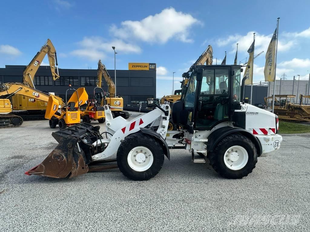 CAT 908 M Фронтальные погрузчики