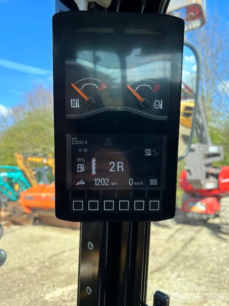 CAT 906 Фронтальные погрузчики