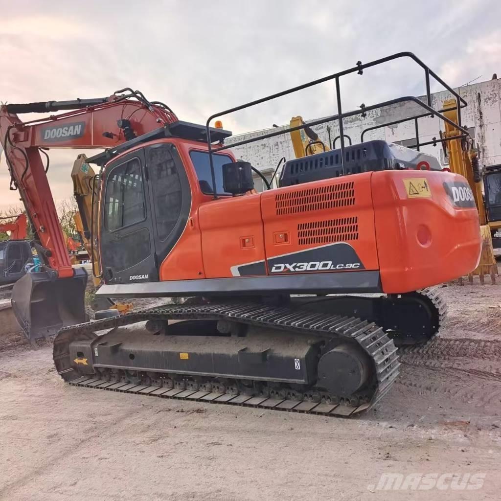 Doosan DX 300 LC Гусеничные экскаваторы