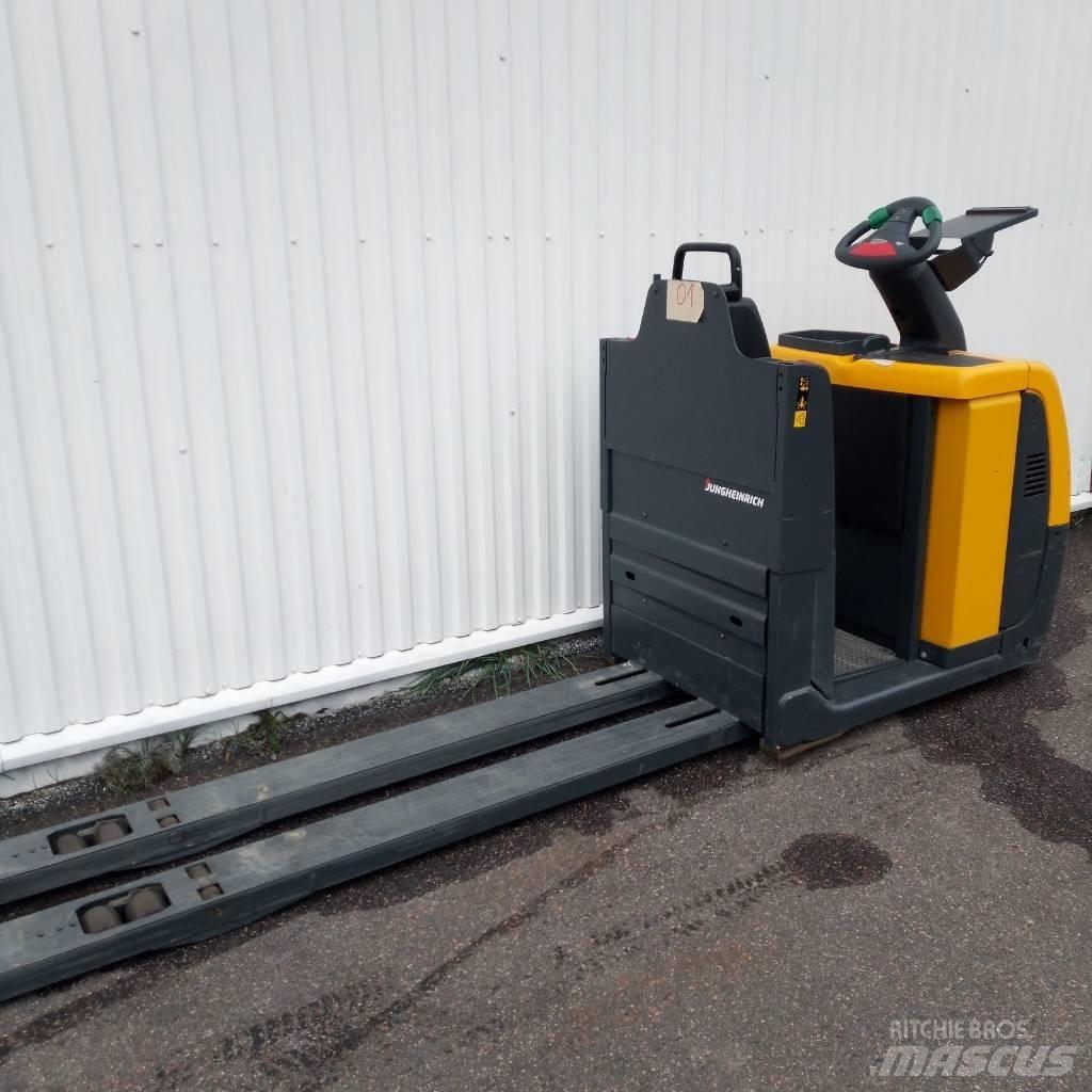 Jungheinrich ECE 225 Горизонтальные комплектовщики