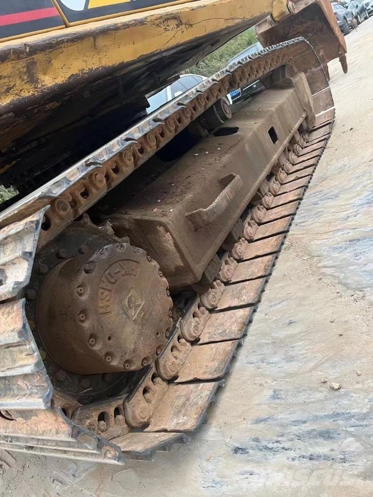 CAT 313 D Гусеничные экскаваторы